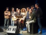I Muestra de Cultura Catalana en Uruguay  Los artistas uruguayos y catalanes que han participado en la Muestra cantan 