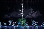 12è Festival Internacional del Circ Elefant d'Or de Girona Dezhou Acrobatic Troupe of China · Manipulació de tridents · Xina