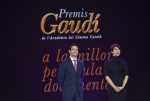 VII Premis Gaudí Llorenç González i Bárbara Lennie, lliuradors del premi a la Millor pel·lícula documental
