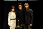 V Premios Gaudí Leticia Dolera, Joel Joan y Santi Millán con el premio