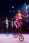 Gran Circo de los Reyes Magos de Tarragona Troupe Hohhot - monociclos - China